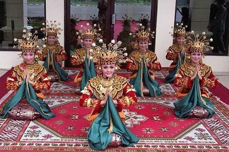 5-Budaya-Jambi-yang-Masih-Dilestarikan,-Ada-Tari-Sekapur-Sirih-hingga-Kompangan